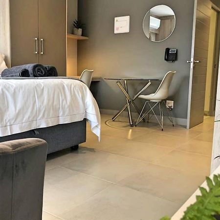 Unique Stay, The Den Apartments Стелленбос Екстер'єр фото